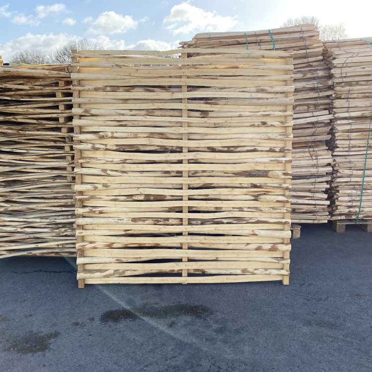 Kastanje vlechtscherm