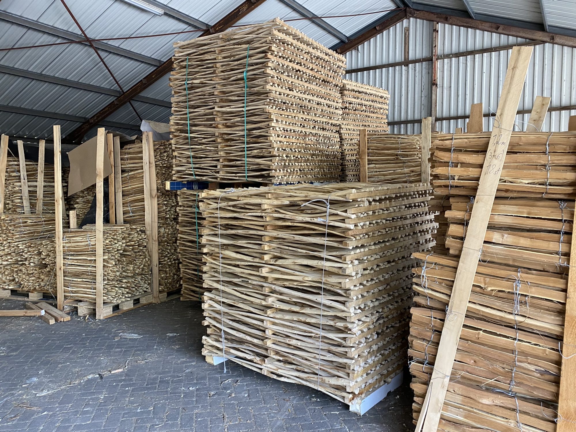 Kastanje vlechtscherm