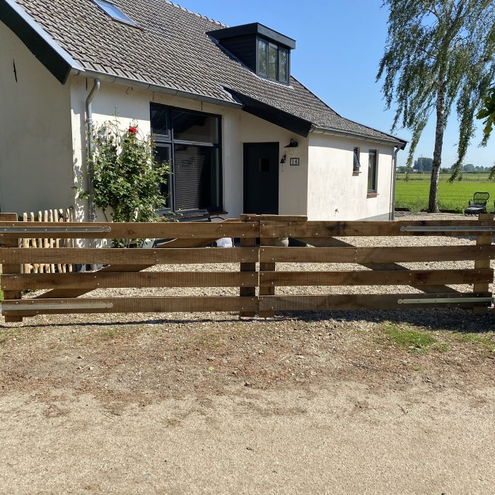 Robinia landhek 100 cm hoog - 2 x 250 cm